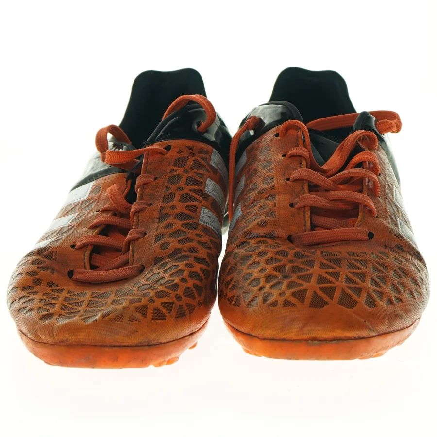 Fodboldstøvler fra Adidas (str. 37 en halv)