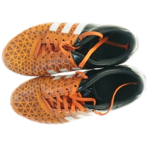 Fodboldstøvler fra Adidas (str. 37 en halv)