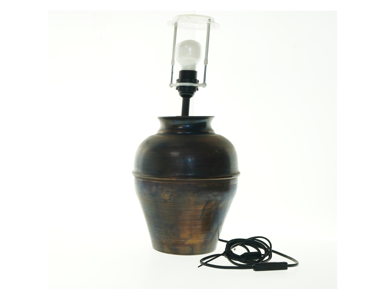 Bordlampe i metal fra Frandsen (str. 52 cm)
