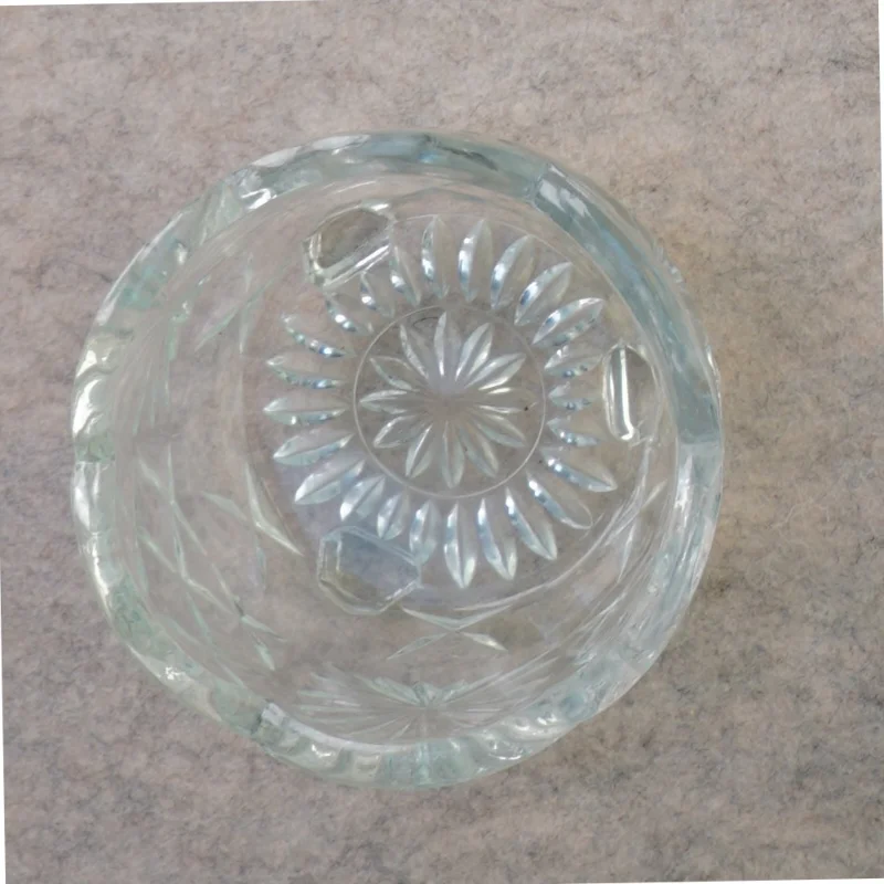 Krystal skål (str. 12 x 7 cm)