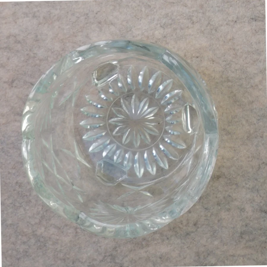 Krystal skål (str. 12 x 7 cm)
