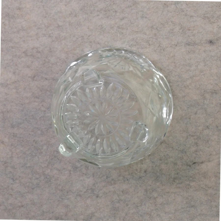 Krystal skål (str. 12 x 7 cm)