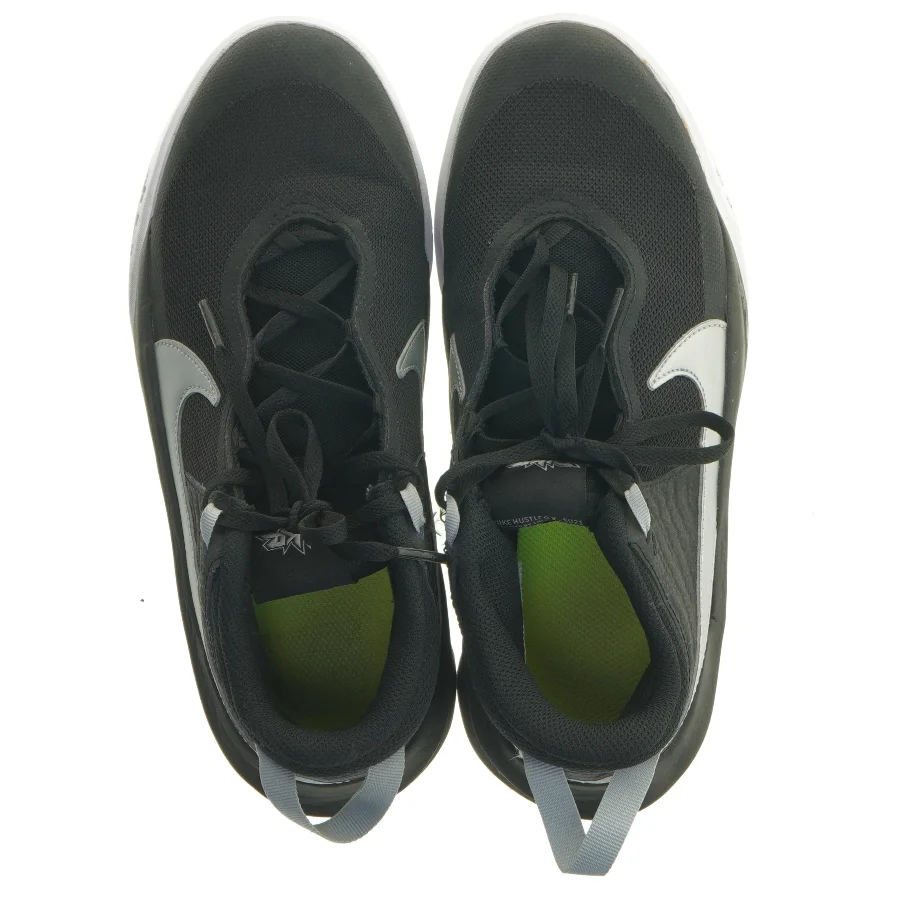 Nike basketballsko fra Nike