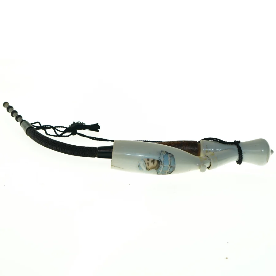 Rygepipe med porcelænsdetaljer (str. 50 cm)