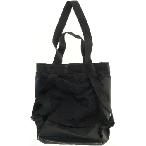 Sort rygsæk fra Haglöfs (str. 37x34 cm)