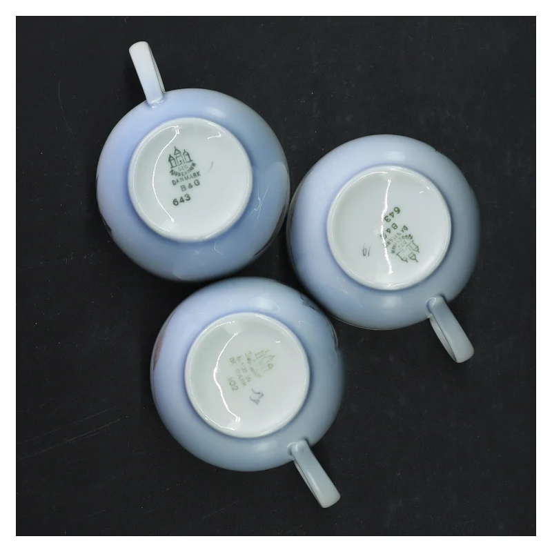 Porcelænskrus med blade design fra B&G (str. 7 cm i diameter)