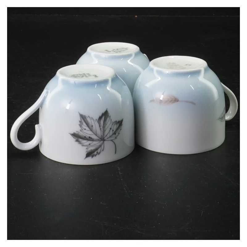 Porcelænskrus med blade design fra B&G (str. 7 cm i diameter)