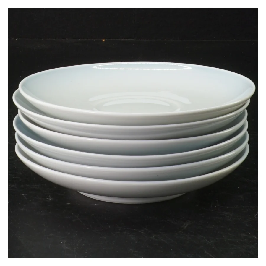 Porcelænskopper og tallerken fra B&G (str. Tallerkenen 14 cm i diameter. kro, 7 cm i diameter)