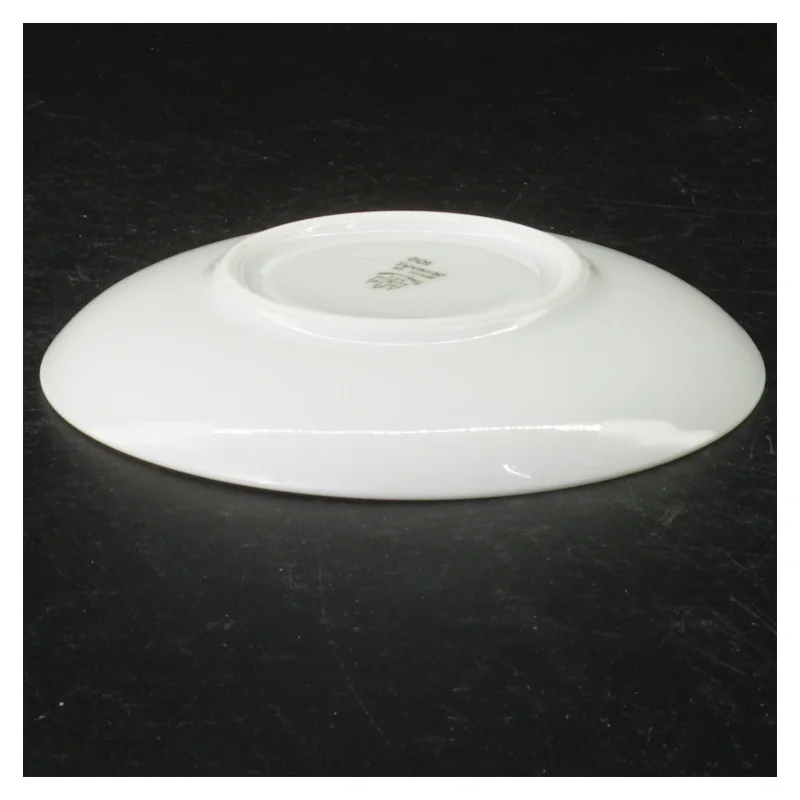 Porcelænskopper og tallerken fra B&G (str. Tallerkenen 14 cm i diameter. kro, 7 cm i diameter)