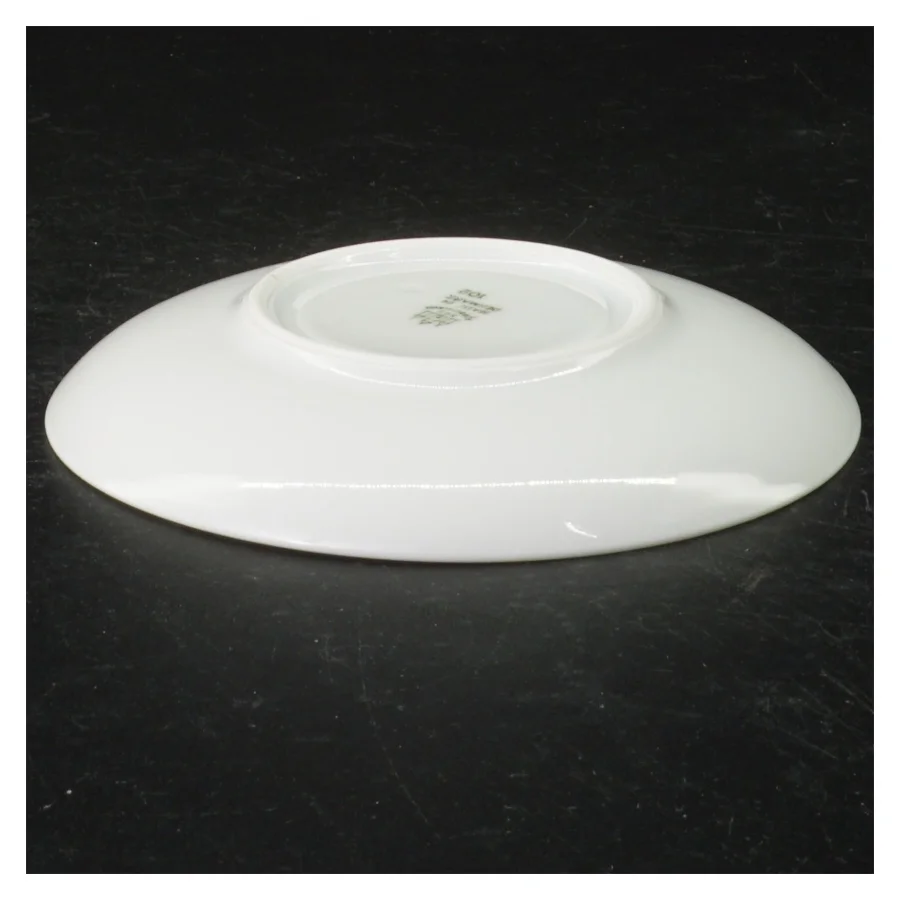 Porcelænskopper og tallerken fra B&G (str. Tallerkenen 14 cm i diameter. kro, 7 cm i diameter)