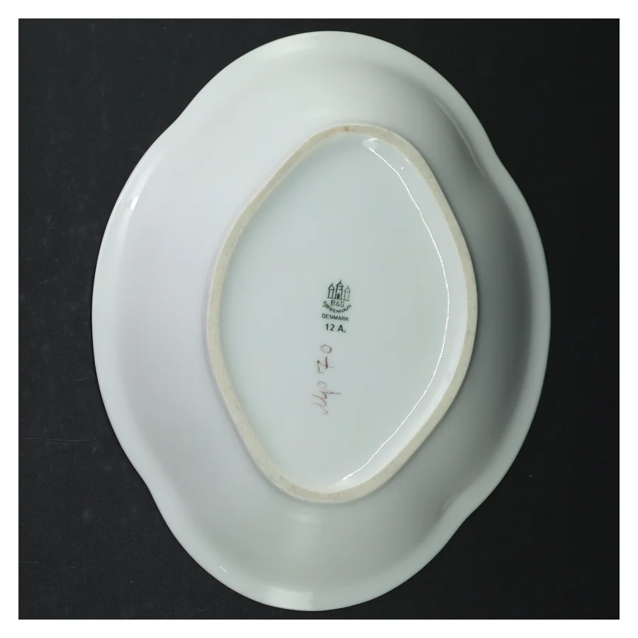 Porcelænsskål med fugledekor fra B&G (str. 22 x. 17 cm. h. 5,5 cm)