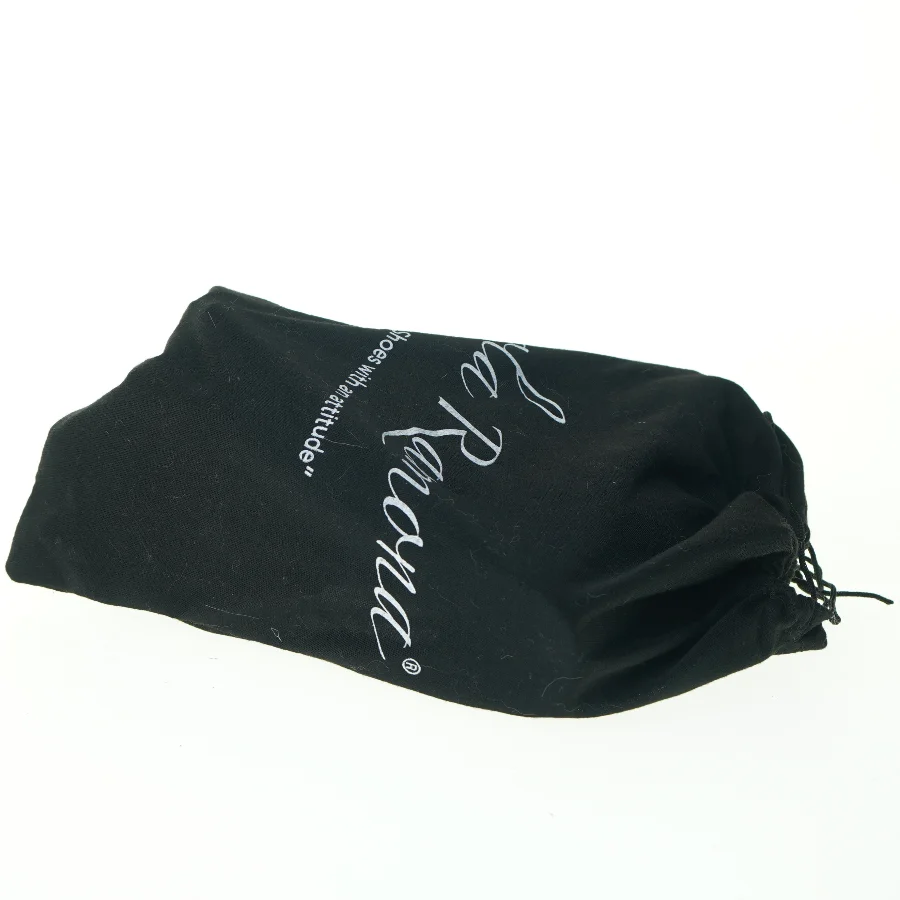 Sko med hæl og sløjfe fra Lola Ramona (str. 38)