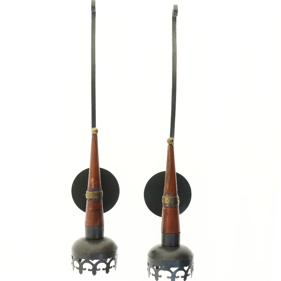 Væglysestager i jern og træ (str. 60 cm)