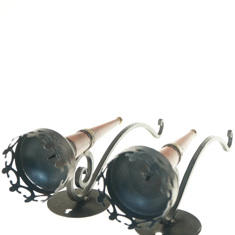 Væglysestager i jern og træ (str. 60 cm)