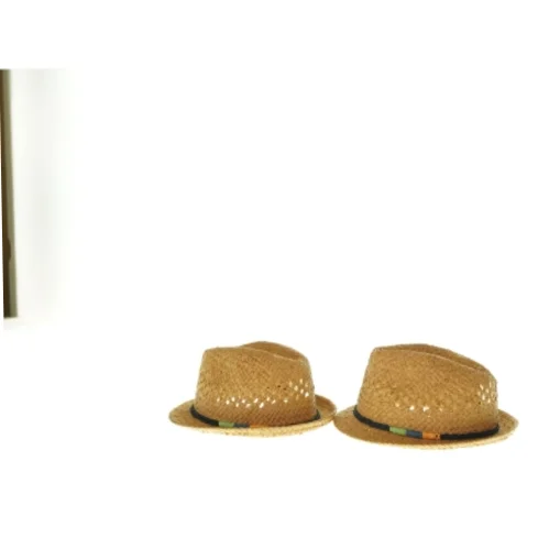 2 hatte fra H&M (str. 110-116)