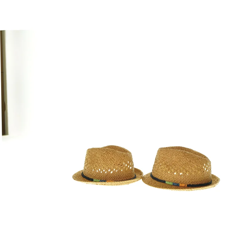 2 hatte fra H&M (str. 110-116)