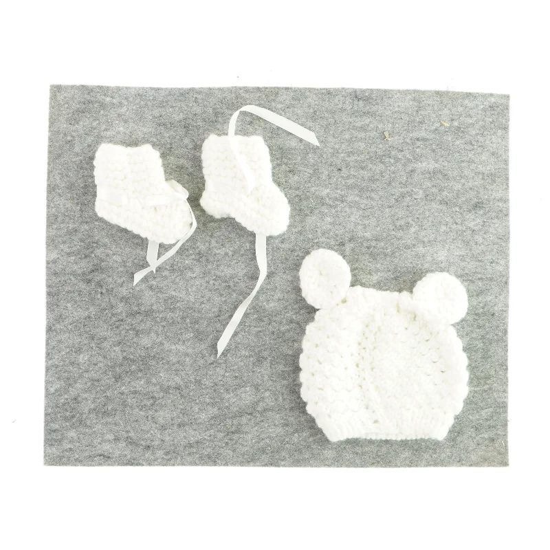 Strikket hue med strikket sokker fra Appta Club