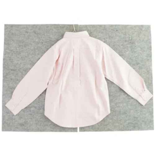 Skjorte fra Ralph Lauren. 