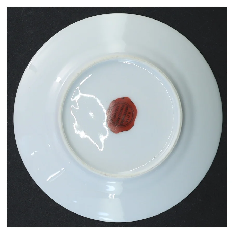 Porcelænstallerkener med blomstermotiv (str. Ø 15 cm)