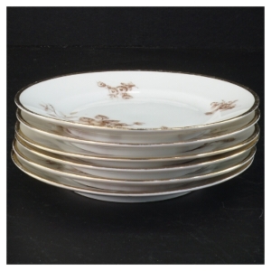 Porcelænstallerkener med blomstermotiv (str. Ø 15 cm)