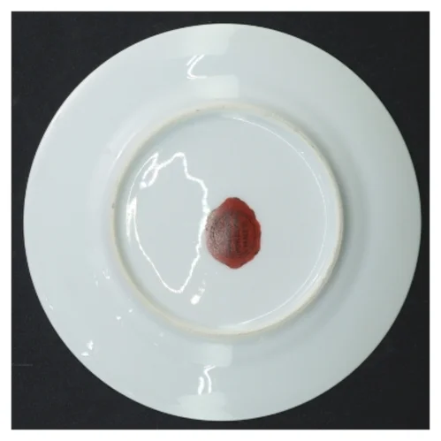 Porcelænstallerkener med guldkant og blomstermotiv (str. Ø 15 cm)