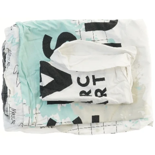 Dyne- og pudebetræk med print af Marcus og Martinus (str. pude 65x53, dyne 260x110 cm)