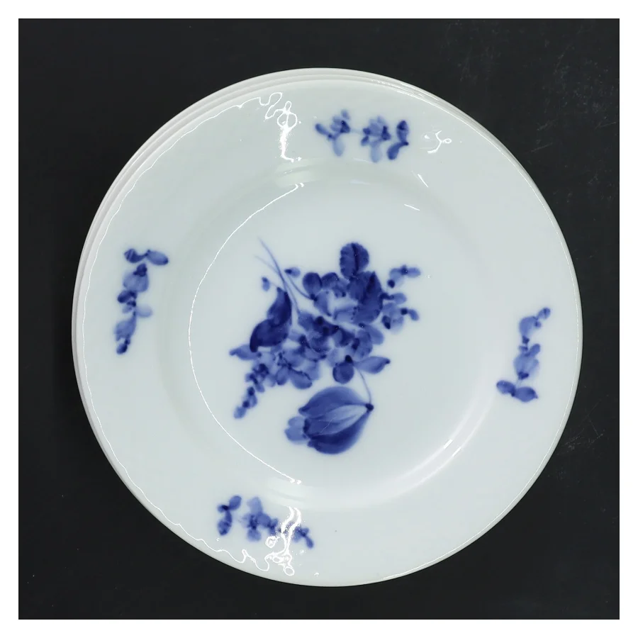 Sæt af 6 porcelæn tallerkener fra Royal Copenhagen, blå blomst (str. 6 stk Ø 14,5 cm)