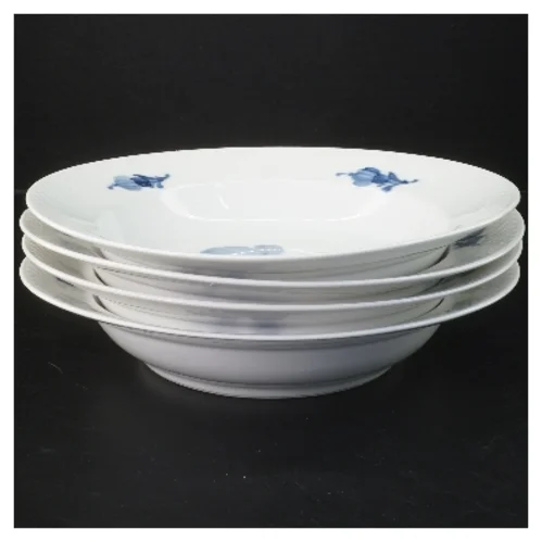 Porcelæn tallerkener med blå blomst 4 stk fra Royal Copenhagen (str. Ø 25,5 cm, 4 styk cm)