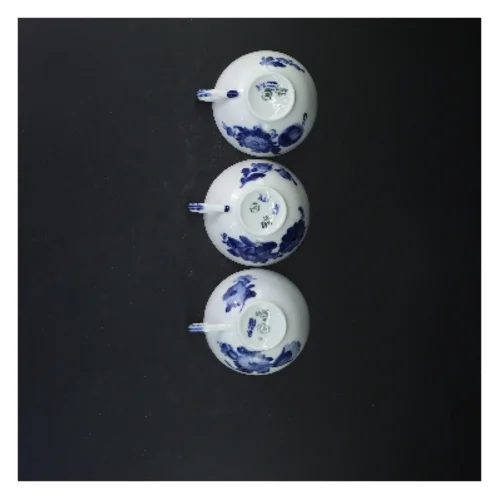 Kaffekopper med blå blomst fra Royal Copenhagen (str. 3 styk, ø 10 cm)