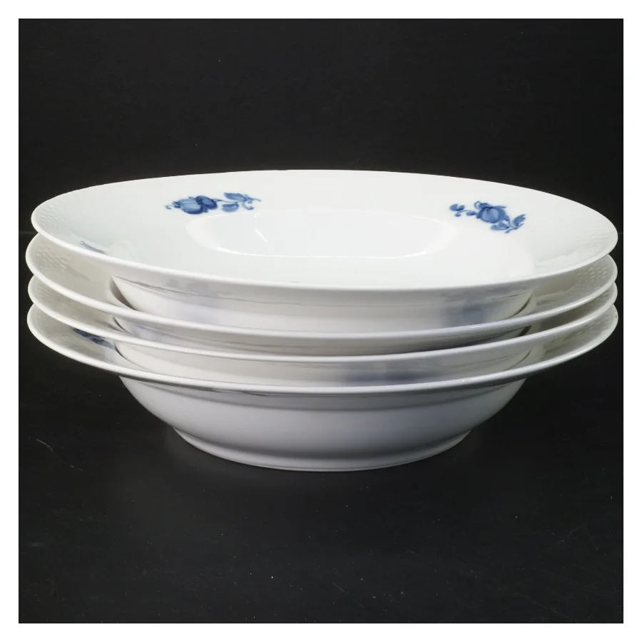 Sæt med 4 blå-blomst dybe tallerkener fra Royal Copenhagen (str. Ø 25,5 cm, 4 styk cm)