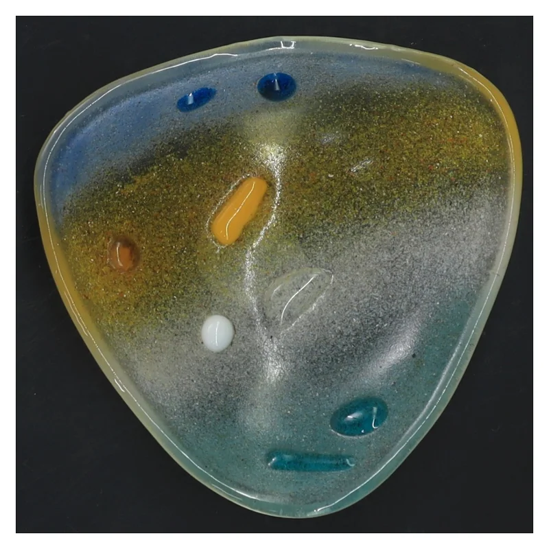 Farverigt glasfad (str. Ø 11 cm)