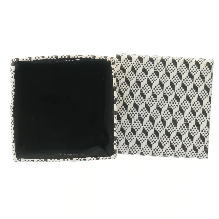 Flettet opbevaringskasse med låg (str. 20x20 cm)