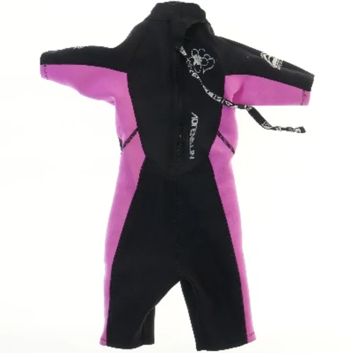 Kort våddragt fra Adrenalin (str. 128)