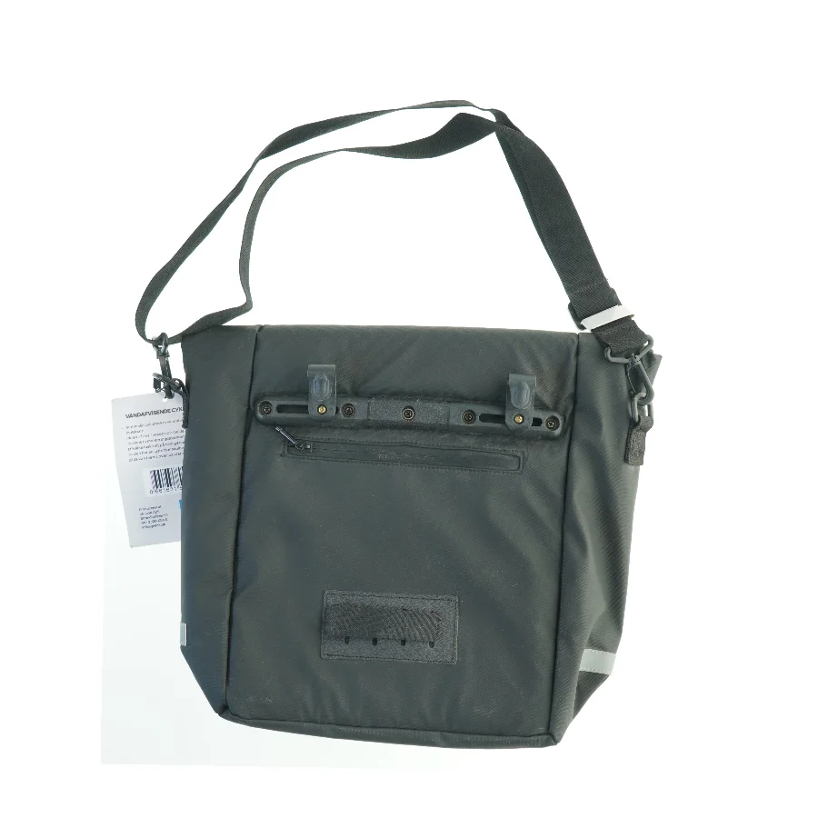 Skuldertaske i sort (str. 36 x 42 cm)