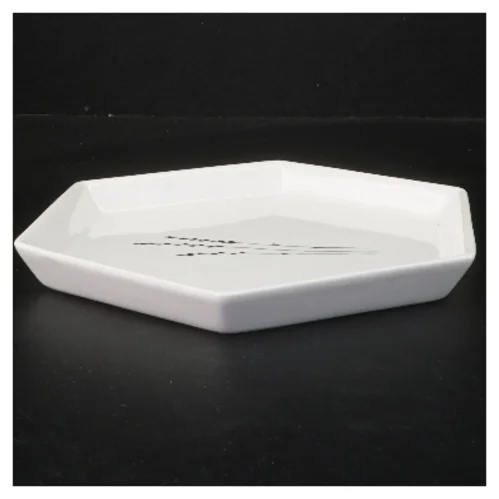 Sekskantet serveringsfad fra Søstrene Grene (str. 23 cm)