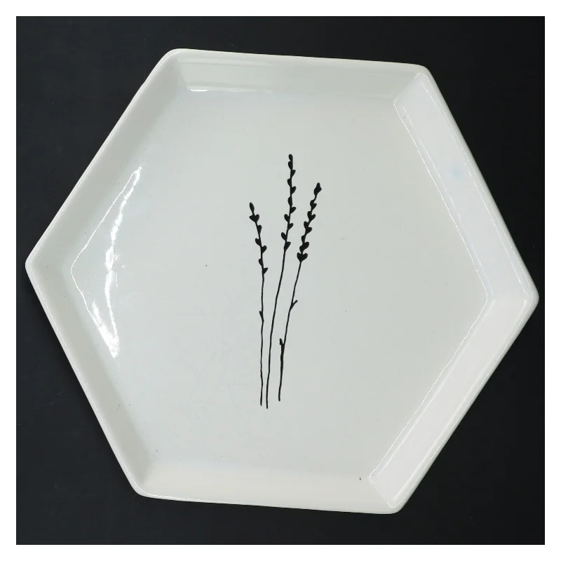 Sekskantet serveringsfad fra Søstrene Grene (str. 23 cm)