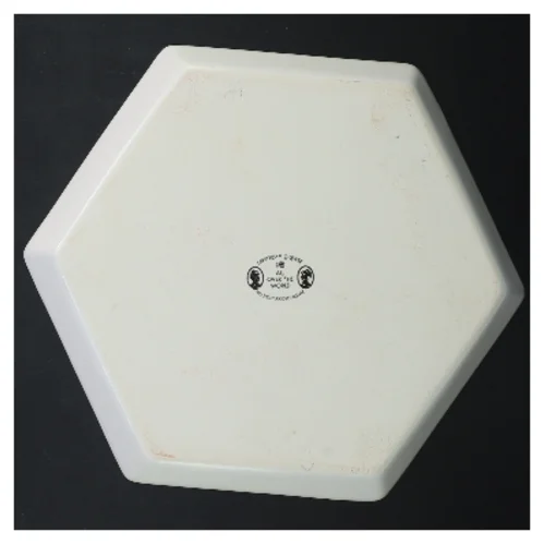 Sekskantet serveringsfad fra Søstrene Grene (str. 23 cm)