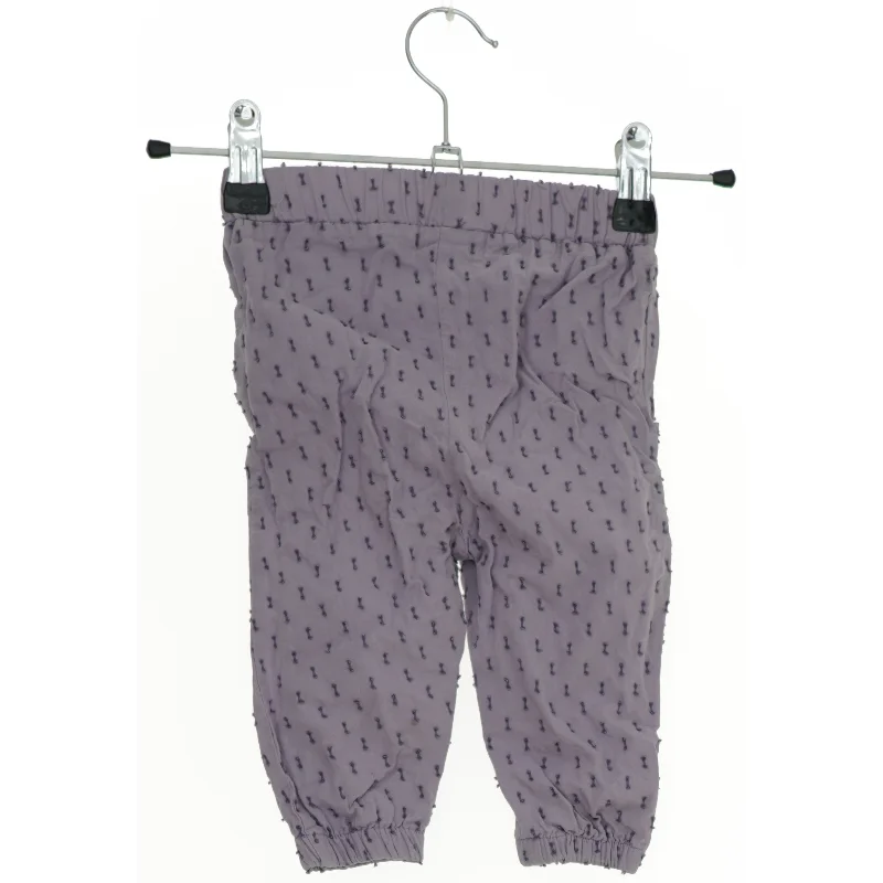 Babybukser med mønster fra Bakito (str. 62)