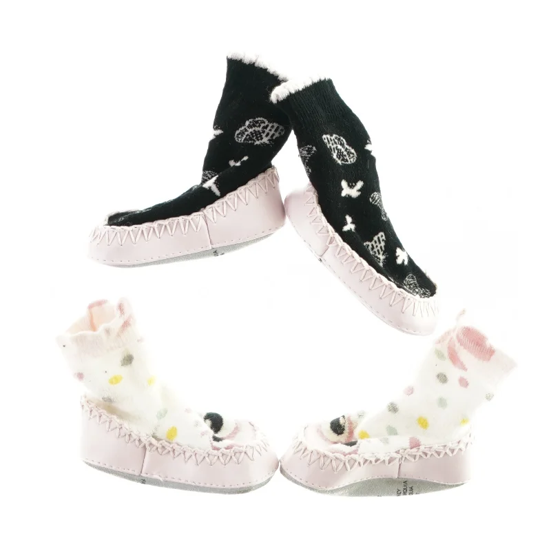 Babysko fra H&M (str. 16-17)