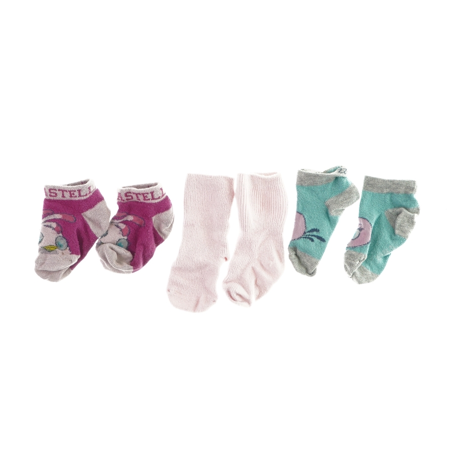 Babystrømper med forskelligt print fra Ukendt (str. ca. 17)