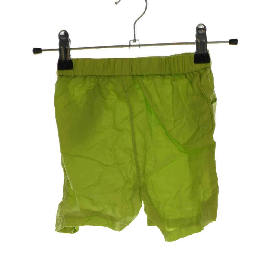 Grønne shorts med knapper fra Ukendt (str. 18 måneder)