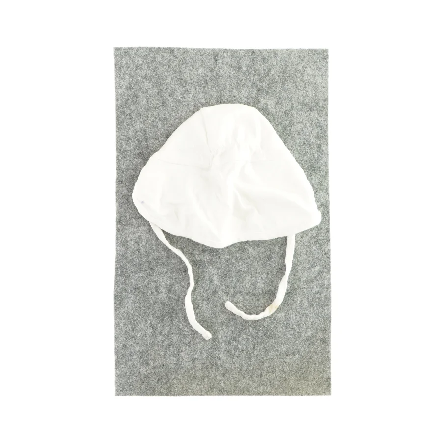 Baby hat (Str. 50/52) fra Ukendt (str. 50/52)