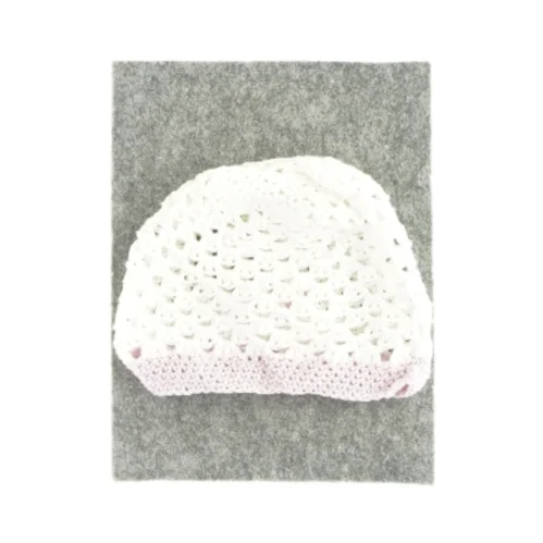 Babyhue, hjemmehæklet (Str. Ca. 50) fra Ukendt (str. Ca. 50)