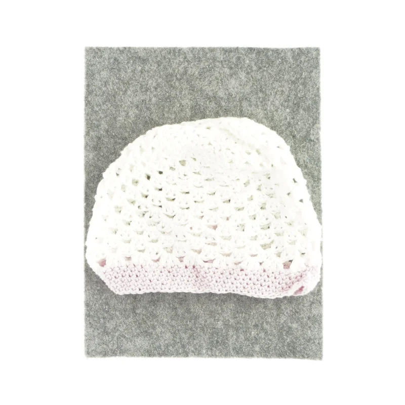 Babyhue, hjemmehæklet (Str. Ca. 50) fra Ukendt (str. Ca. 50)