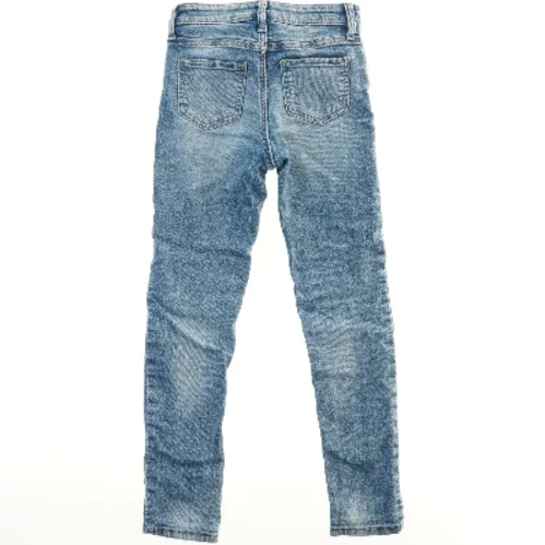Jeans fra H&M (str. 122)