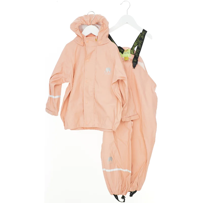 Sæt af regntøj til børn fra CeLaVi (str. 98)