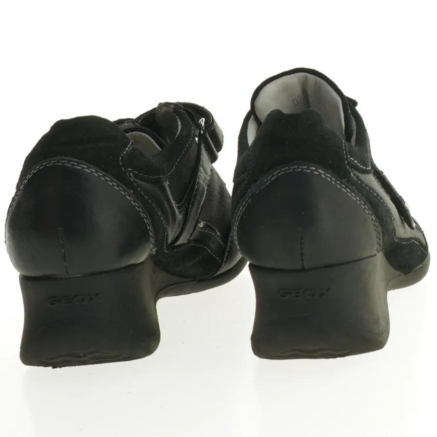 Sorte lædersko med velcro fra Geox (str. 36,5)