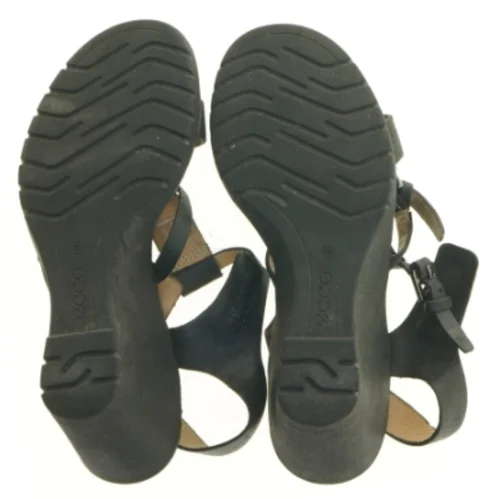 Sorte sandaler med kilehæl fra Ecco (str. 36)