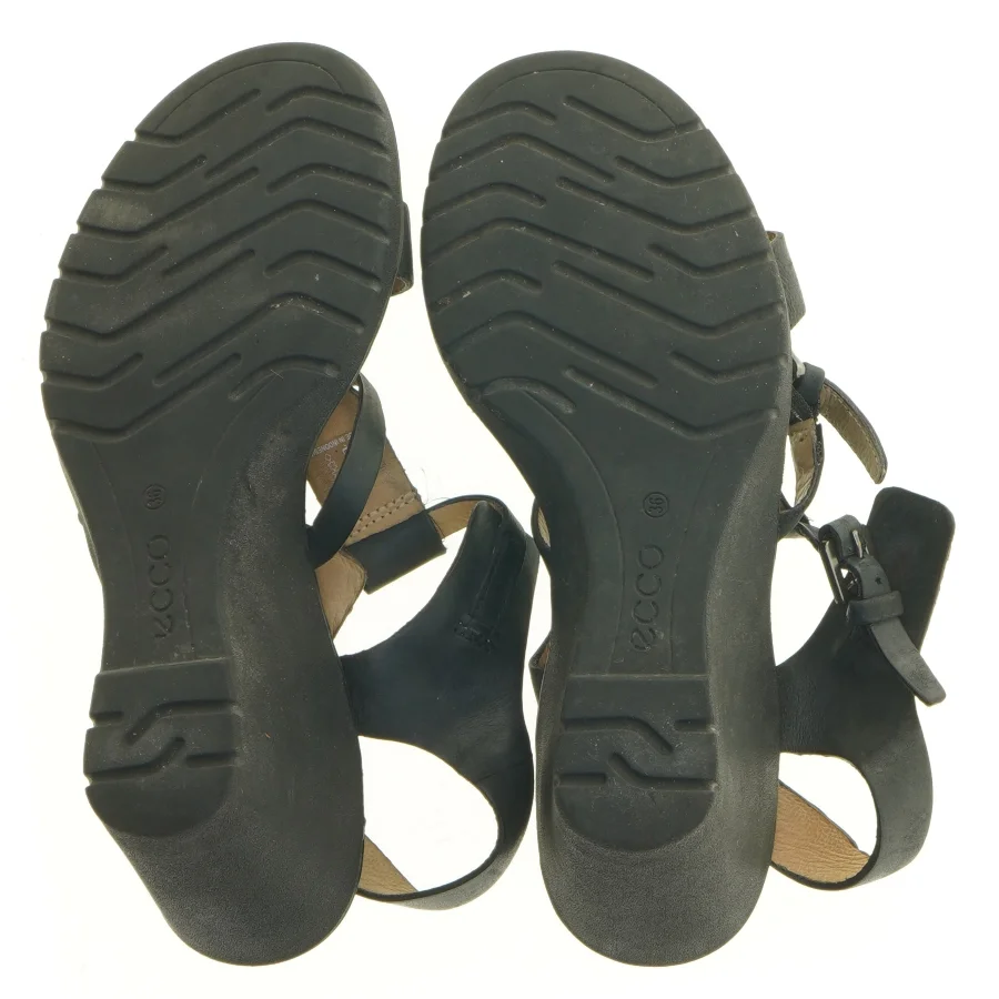 Sorte sandaler med kilehæl fra Ecco (str. 36)