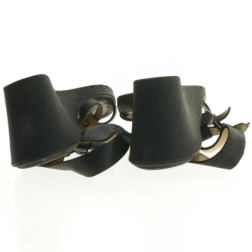 Sorte sandaler med kilehæl fra Ecco (str. 36)